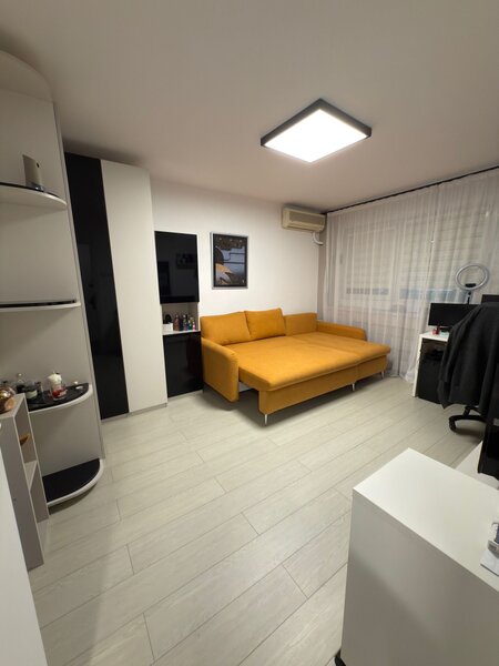 Drumul Taberei, Favorit